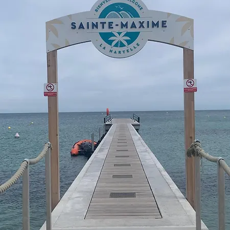 Reve D'Azur En Bord De Mer A La Nartelle Avec Piscine Dans La Residence, Terrasse, Bbq, 2 Chambres 2 Sdb Logement De 35M2 Draps Inclus Sainte-Maxime Exterior foto