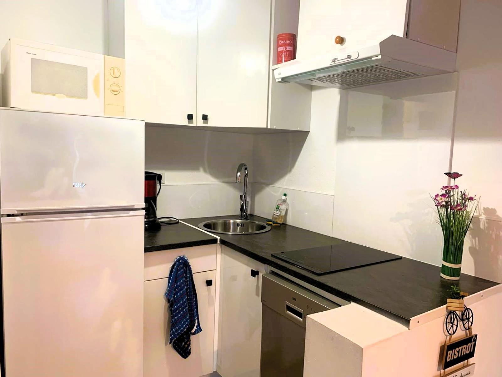 Reve D'azur En Bord De A La Nartelle Avec Piscine Dans La Residence, Terrasse, Bbq, 2 2 Sdb De 35m2 Draps Inclus *