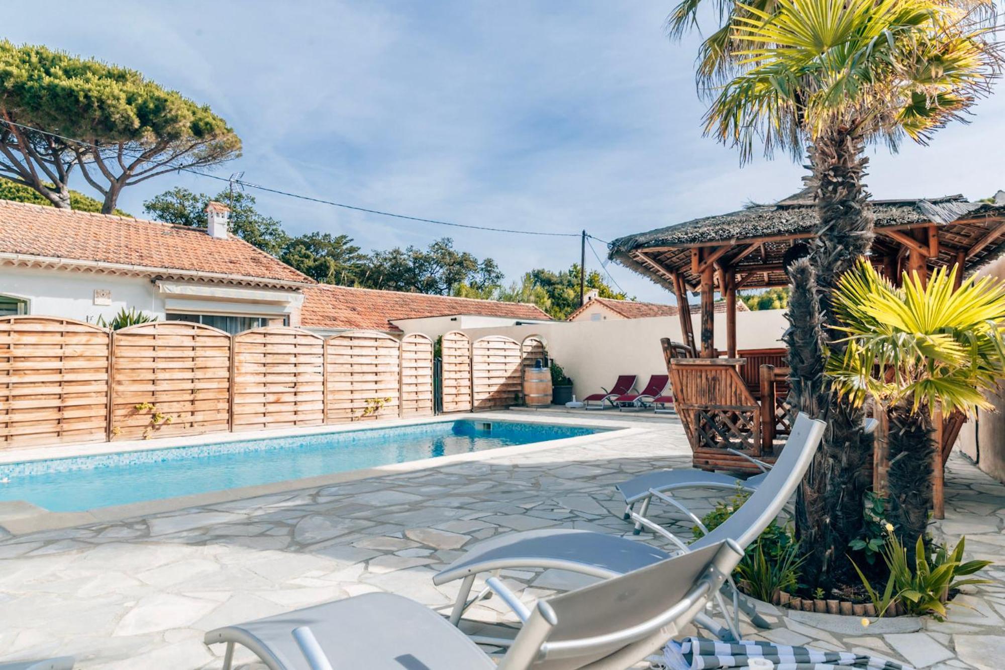 Holiday home Reve D'azur En Bord De A La Nartelle Avec Piscine Dans La Residence, Terrasse, Bbq, 2 2 Sdb De 35m2 Draps Inclus