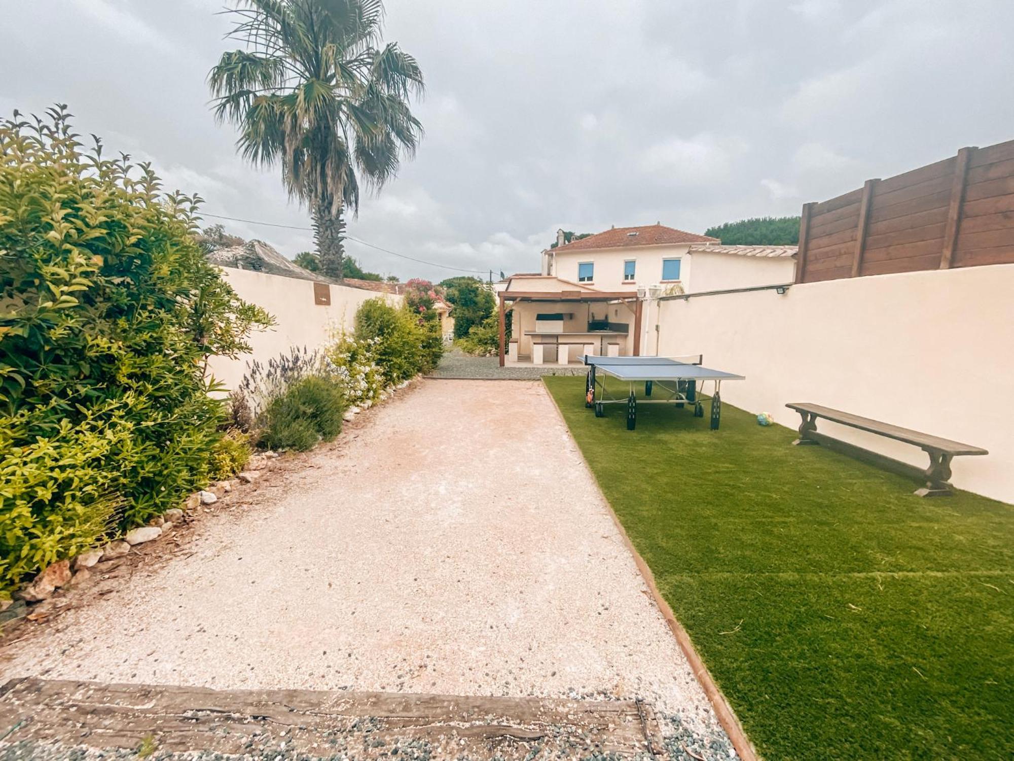 Reve D'azur En Bord De A La Nartelle Avec Piscine Dans La Residence, Terrasse, Bbq, 2 2 Sdb De 35m2 Draps Inclus Holiday home *