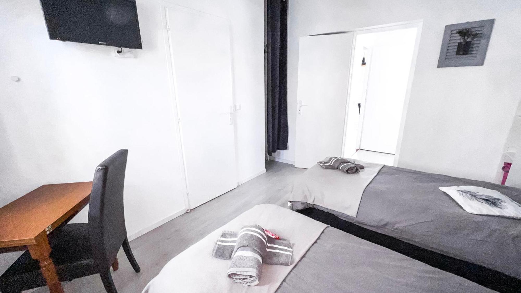 Holiday home Reve D'azur En Bord De A La Nartelle Avec Piscine Dans La Residence, Terrasse, Bbq, 2 2 Sdb De 35m2 Draps Inclus *